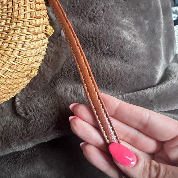 summer & rose Round Woven Crossbody - Picture 12 of 12